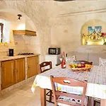 Giardini Della Canonica Alberobello *