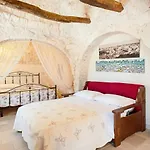 Giardini Della Canonica Alberobello